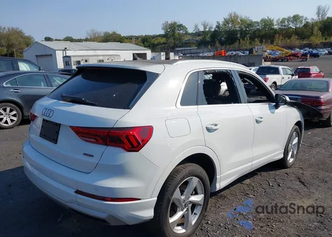 2020 Audi Q3 Premium 45 Tfsi Quattro Tiptronic z USA, uszkodzony, nr VIN WA1AECF30L1039818